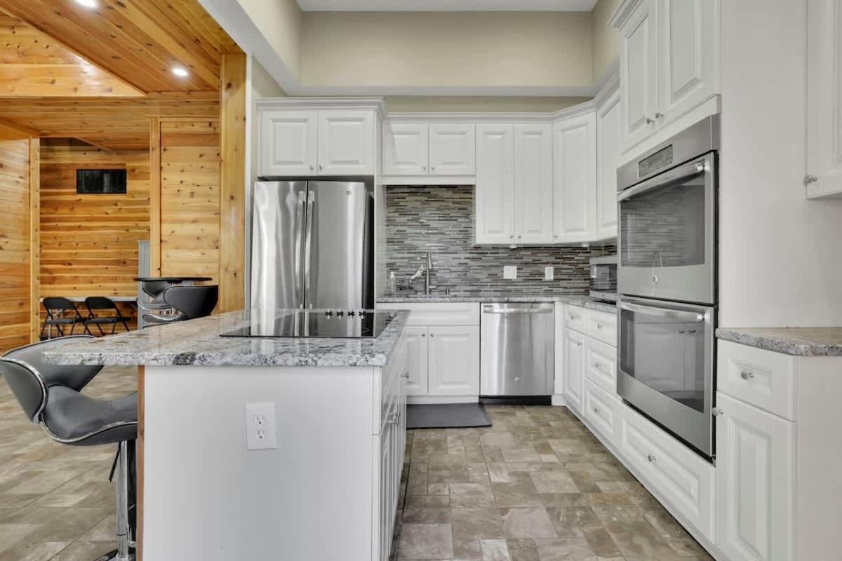 Kenstone 7 500 Sqft - Sauna Bar Pool Puttputt Holiday home Atlanta