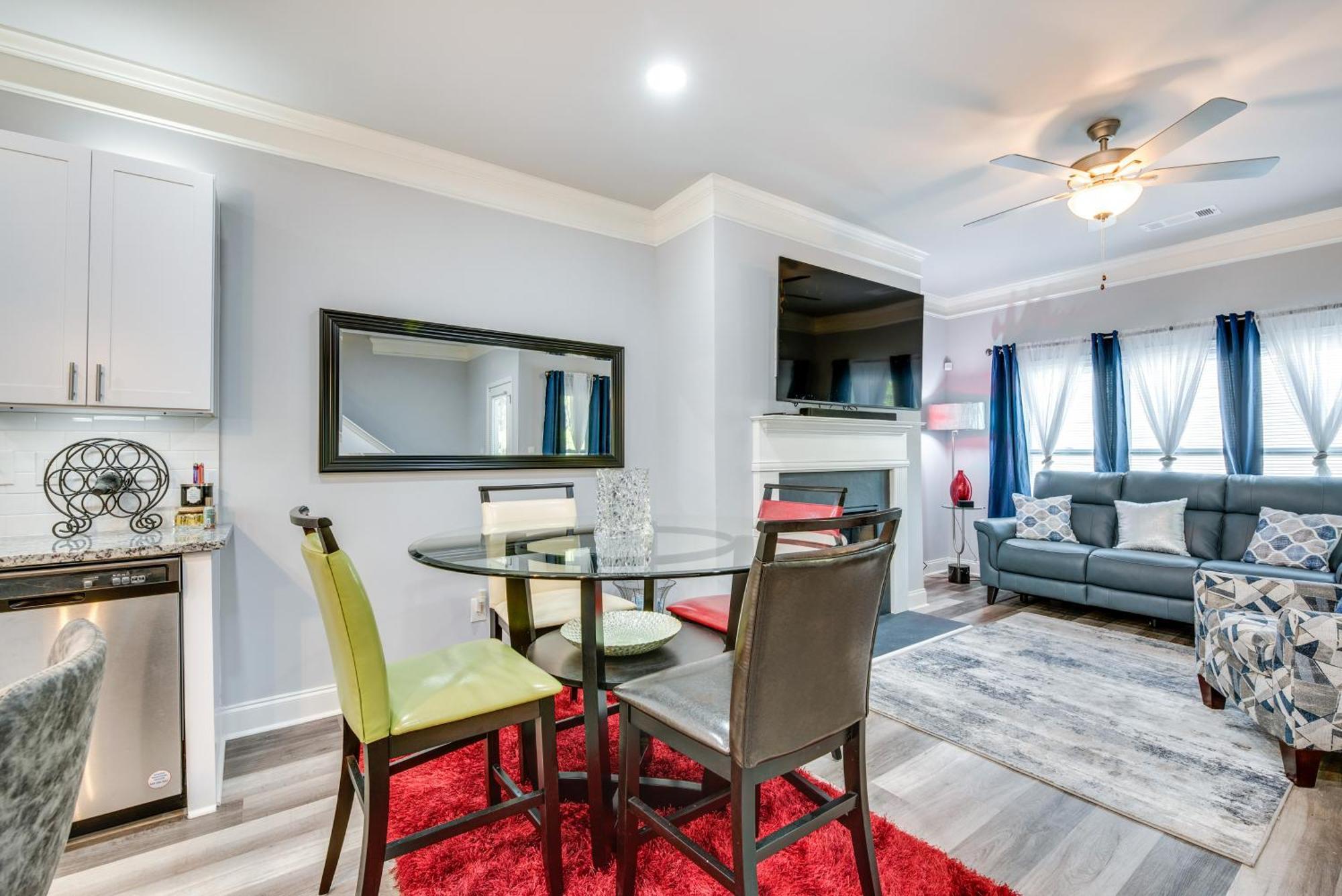 Holiday home With Patio, 8 Mi To Downtown And Aquarium *