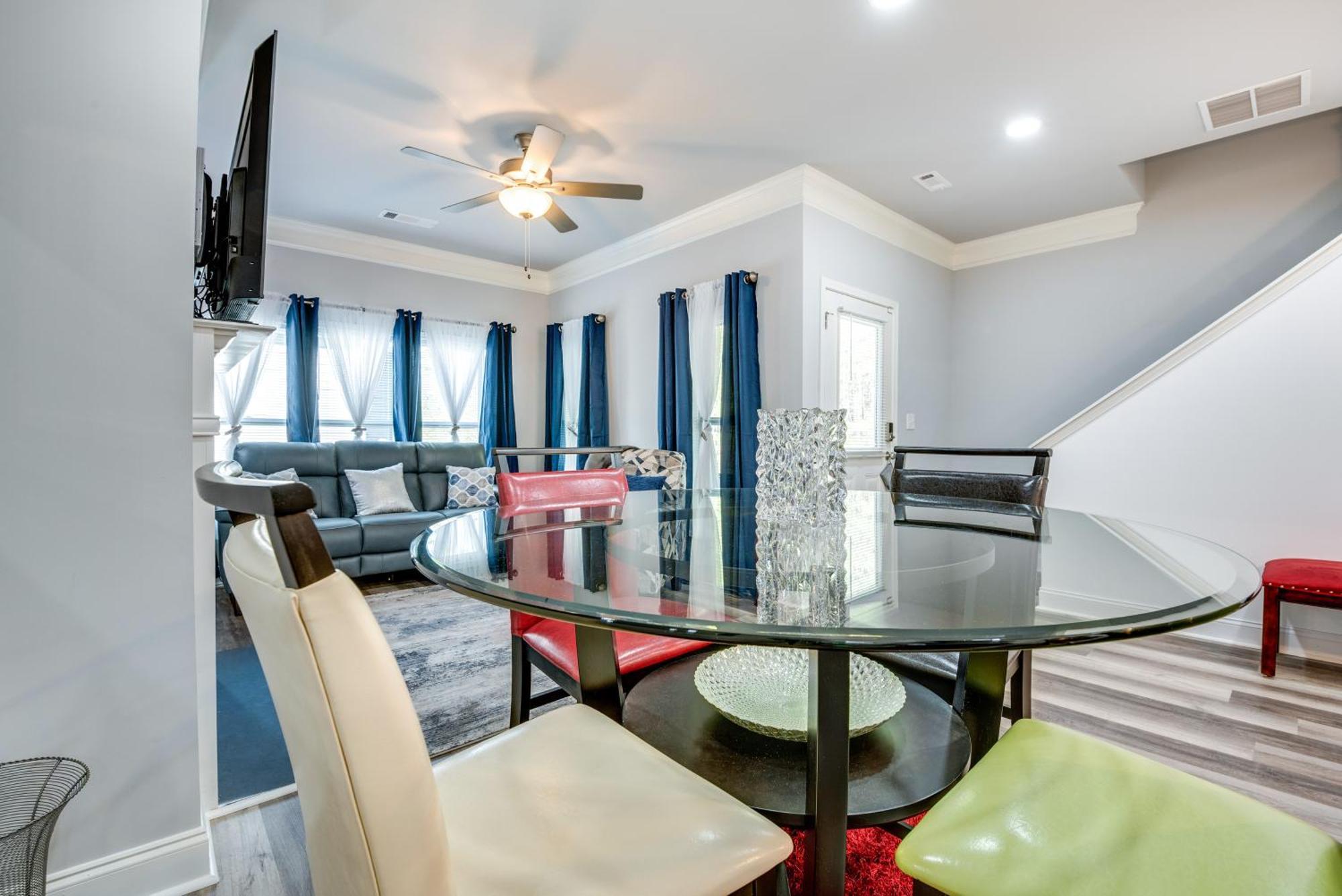 With Patio, 8 Mi To Downtown And Aquarium * Atlanta