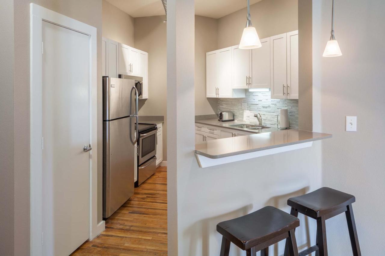 Alfred On Peachtree Street Apartment