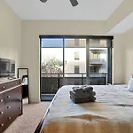 Luxury Modern Apartment In The Heart Of Buckhead