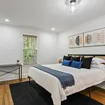 Sun Lit Bungalow With Good Vibes And Lots Of Wine - Designedbydom