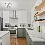 Sun Lit Bungalow With Good Vibes And Lots Of Wine - Designedbydom