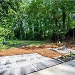 Atlanta\'S Private Paradise