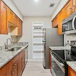M1 - Private And Serene 1Bdr 1Ba Ensuite Shared Room
