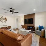 Stylish Luxury Condo Downtown Atlanta