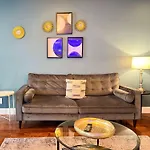 Downtown! 2Bd City View Onsite Parking King Lm809