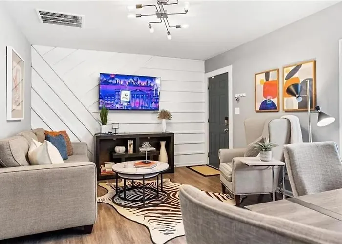 The Scarlet Door: West Midtown