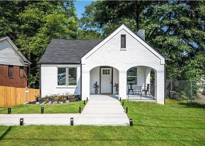 Atlanta\'S Private Paradise