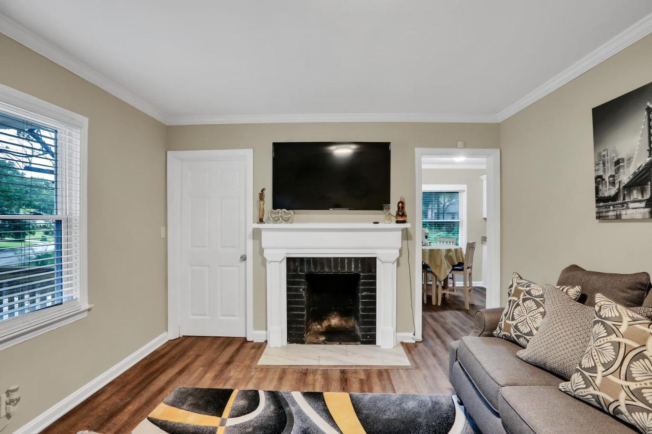 Fully Furnished Minutes From Downtown