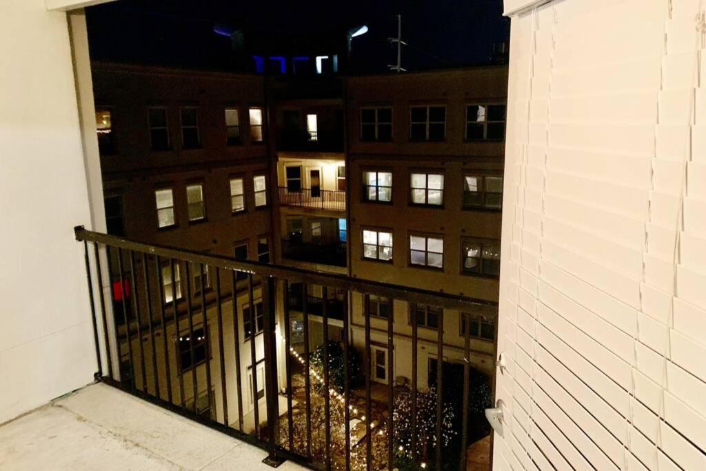 Buckhead Blue - Spacious 2 Bd 2ba - Private Balcony-rooftop- S13 Atlanta