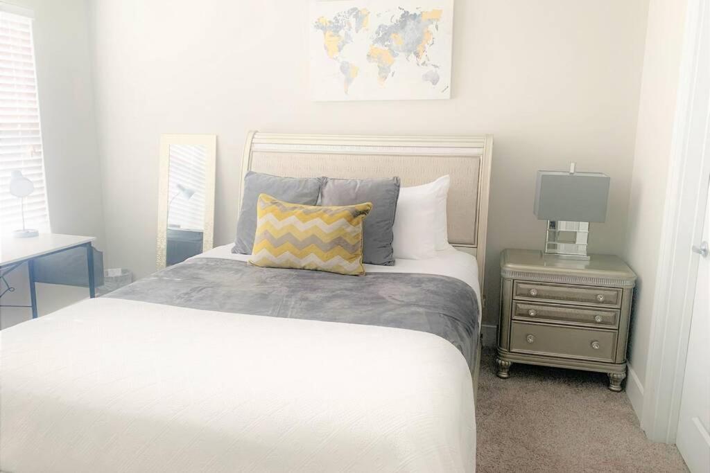 Buckhead Blue - Spacious 2 Bd 2ba - Private Balcony-rooftop- S13 * Atlanta