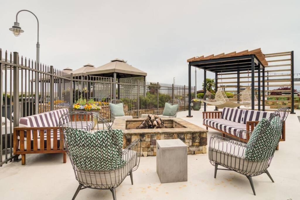Buckhead Blue - Spacious 2 Bd 2ba - Private Balcony-rooftop- S13