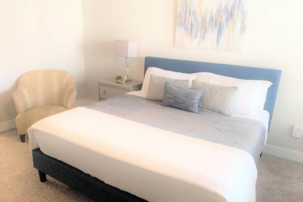 Buckhead Blue - Spacious 2 Bd 2ba - Private Balcony-rooftop- S13 Apartment Atlanta