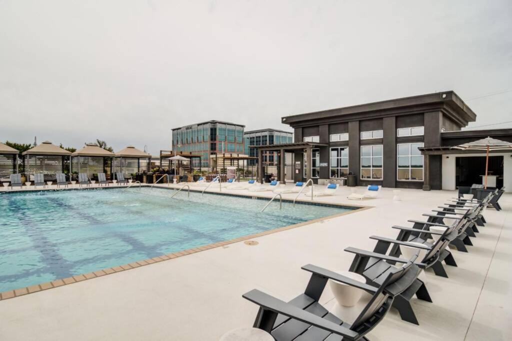 Apartment Buckhead Blue - Spacious 2 Bd 2ba - Private Balcony-rooftop- S13 *