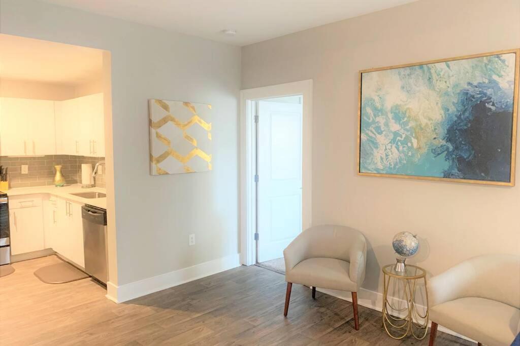 Apartment Buckhead Blue - Spacious 2 Bd 2ba - Private Balcony-rooftop- S13 *