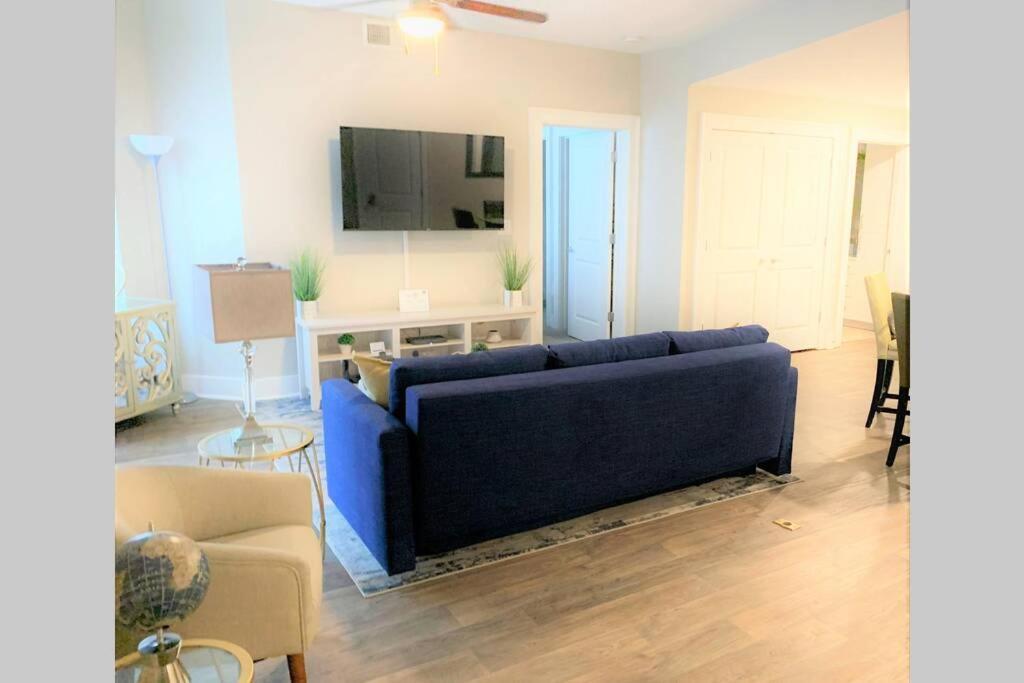 Buckhead Blue - Spacious 2 Bd 2ba - Private Balcony-rooftop- S13 * Atlanta