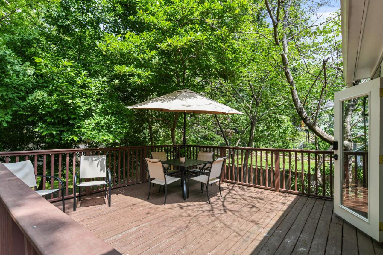 Sun Lit With Good Vibes And Lots Of Wine - Designedbydom Holiday home Atlanta