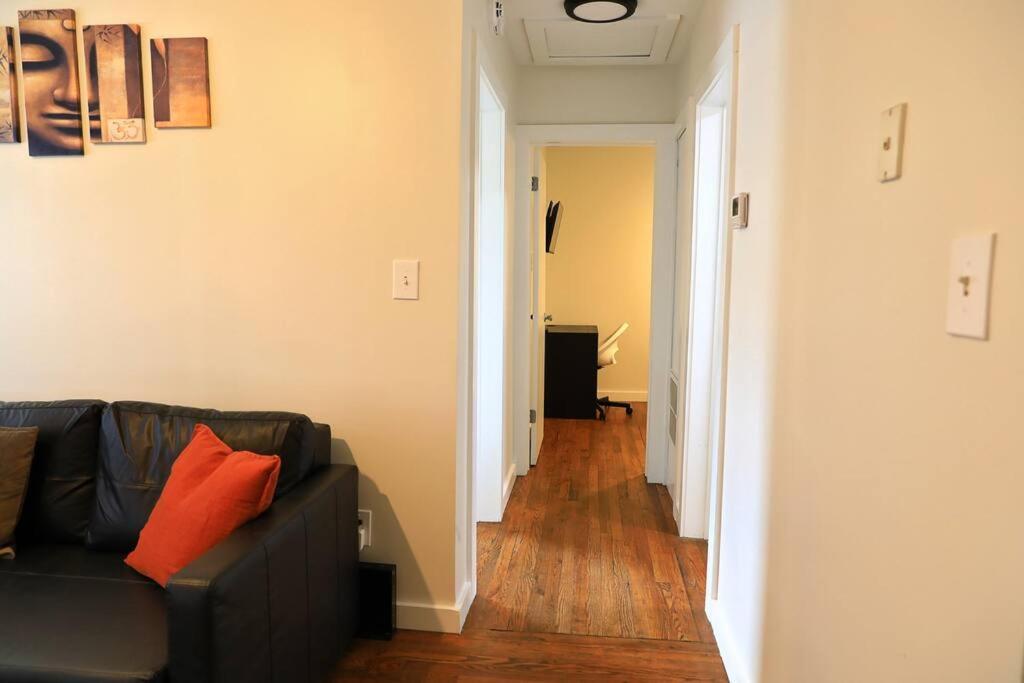 Apartment Entire Minutes From Downtown
