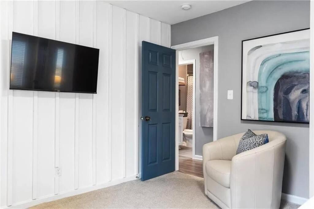 The Scarlet Door: West Midtown *