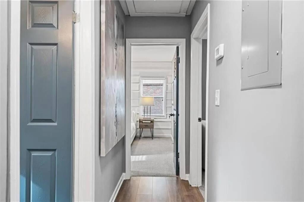 The Scarlet Door: West Midtown Holiday home Atlanta