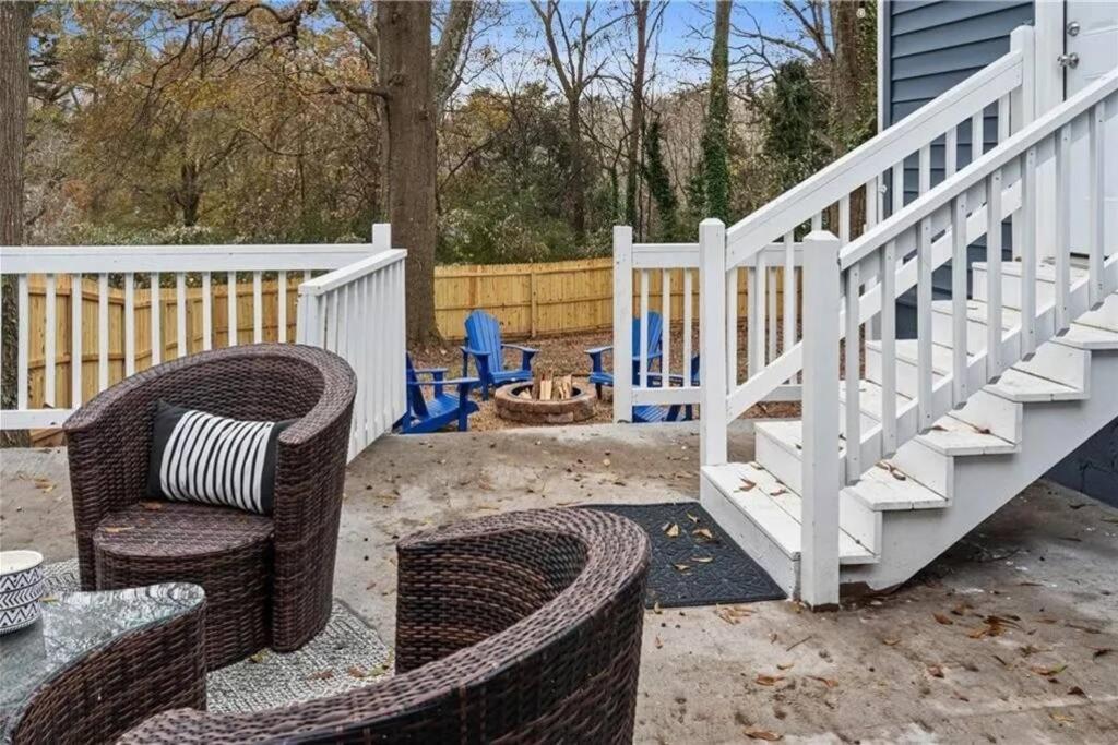 The Scarlet Door: West Midtown Holiday home *
