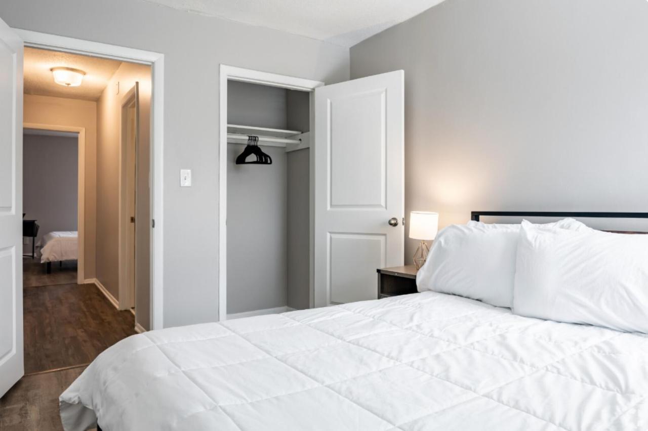 Spacious In Atlanta, Sk *