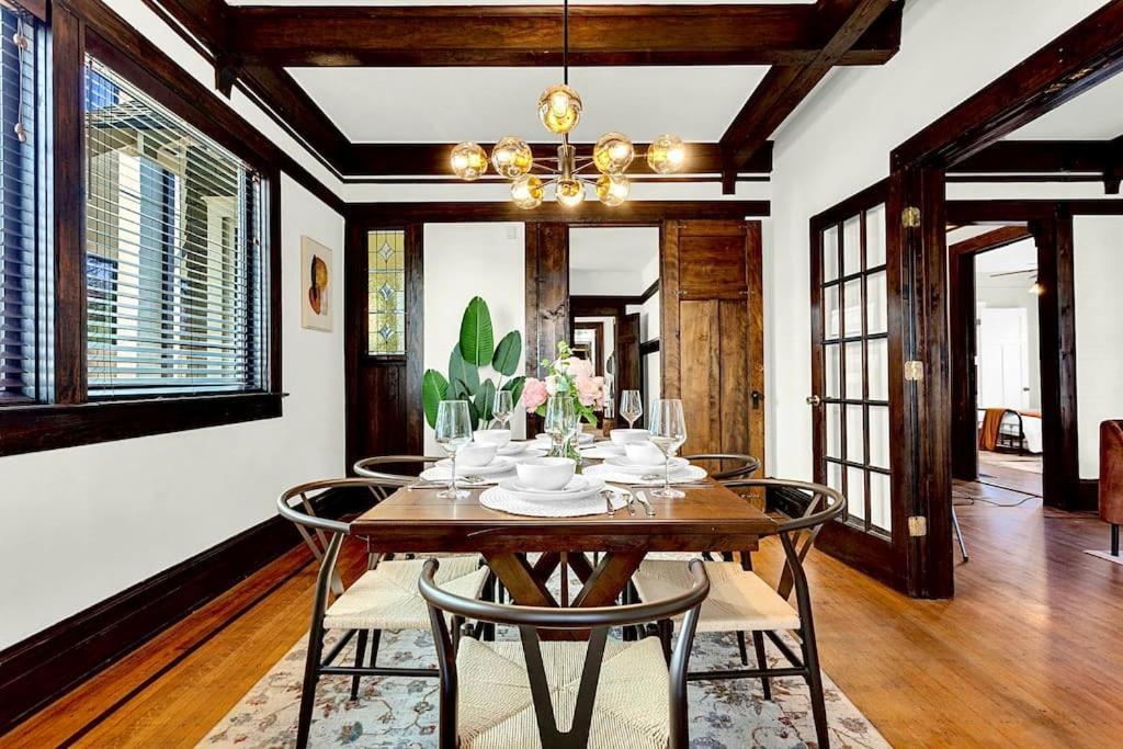 Atl Charming 1929 Historic Craftsman Holiday home Atlanta