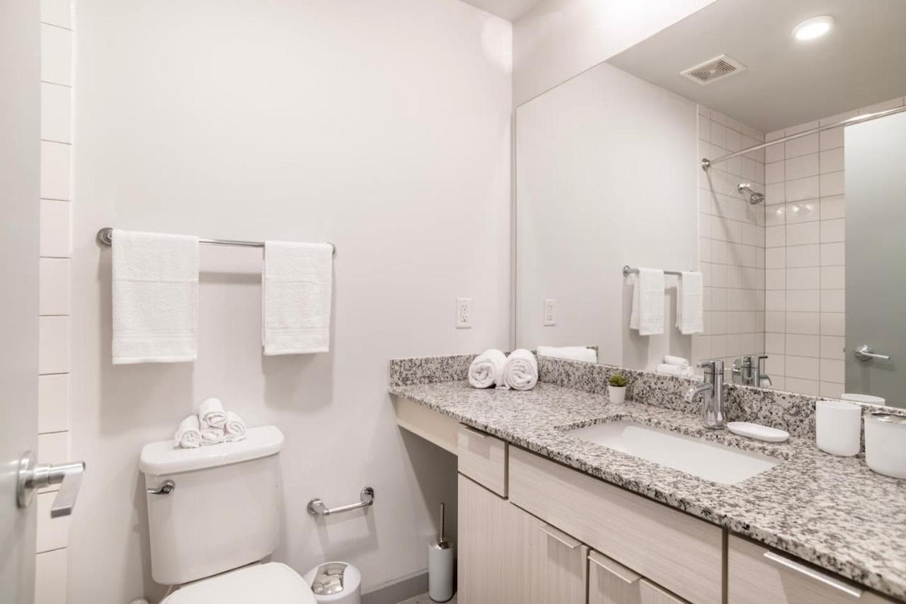 Apartment Stylish Living With Free Parking In Midtown Atlanta