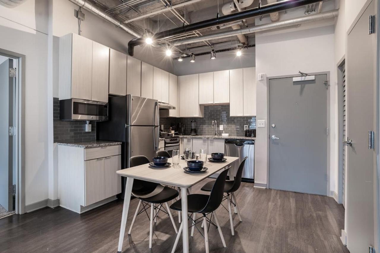 Apartment Stylish Living With Free Parking In Midtown Atlanta