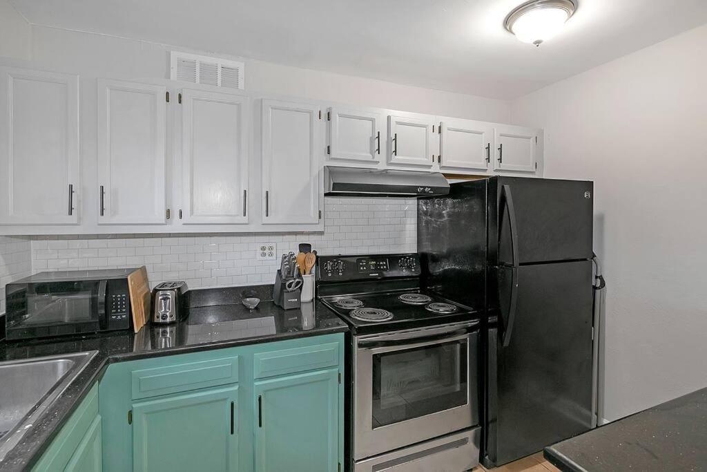 21st Floor In The Center Of Apartment