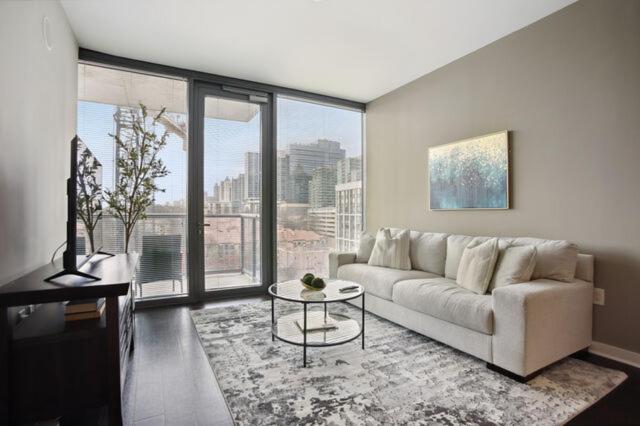 Apartment Piedmont Park 2 Bdrm *