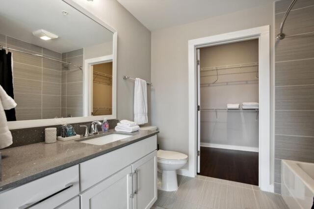 Piedmont Park 2 Bdrm Apartment