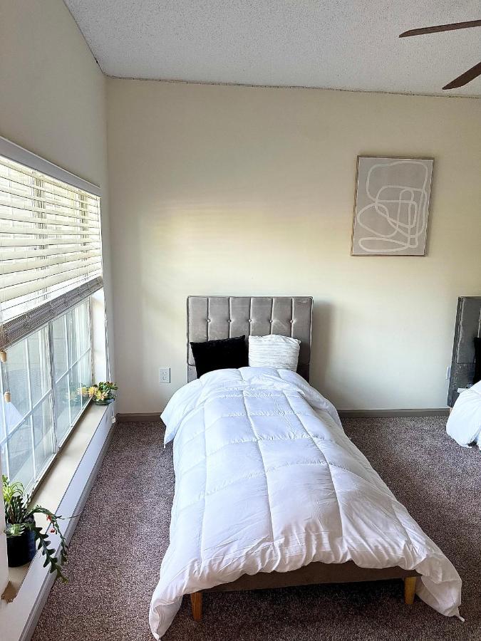 New Luxury Vinings Townhome Apartment