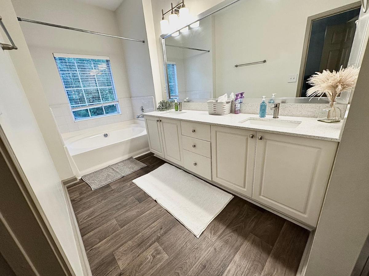 New Luxury Vinings Townhome Atlanta