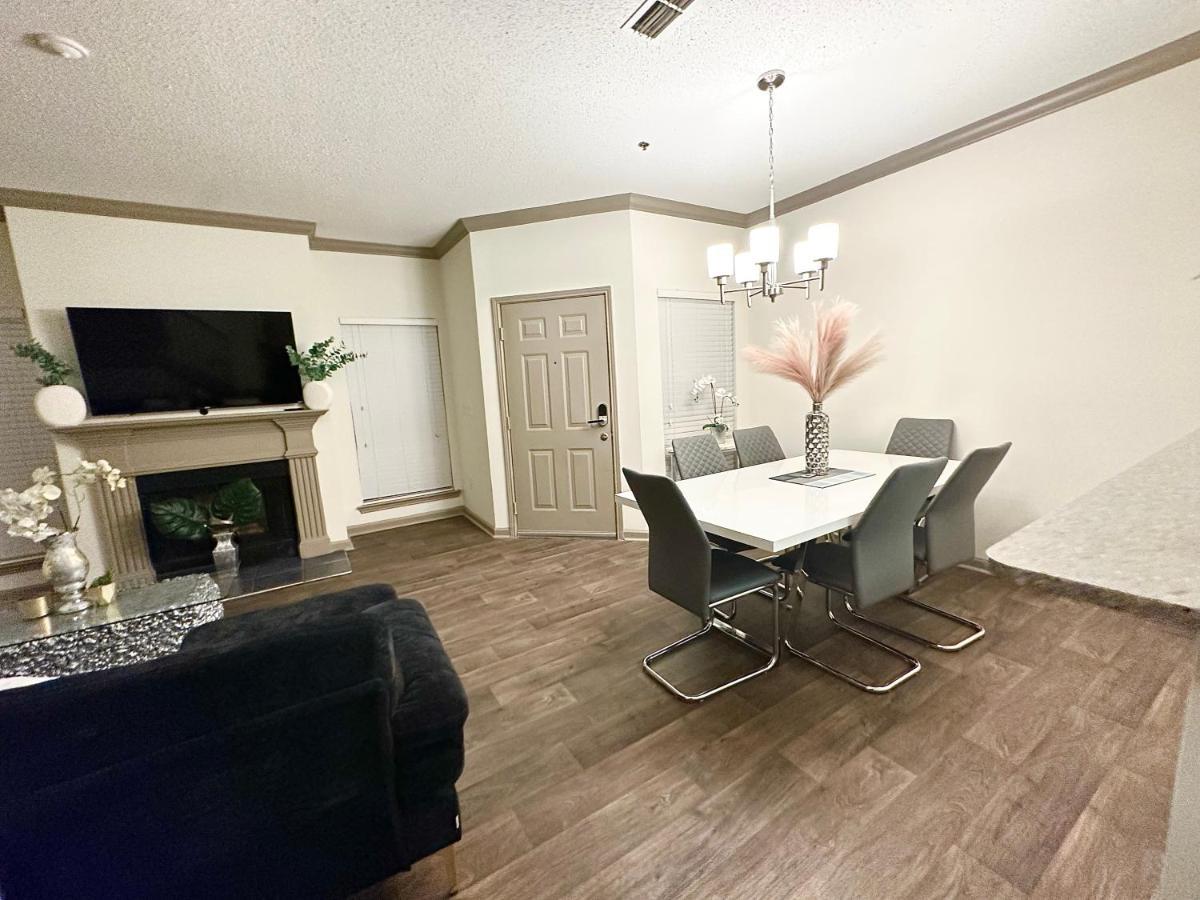 New Luxury Vinings Townhome * Atlanta