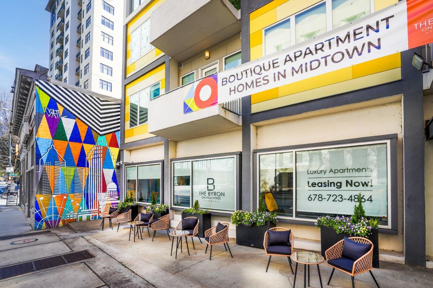 Apartment Stylish Living With Free Parking In Midtown