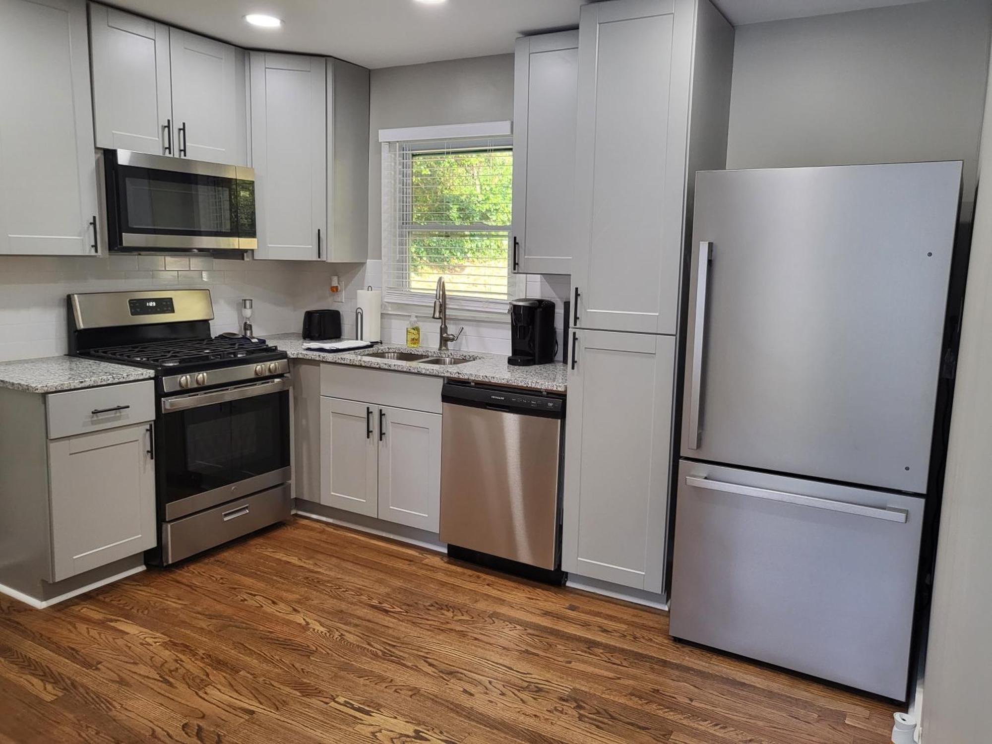 Rare Find! Private Heated Pool & - Entire Near Atl Center Atlanta