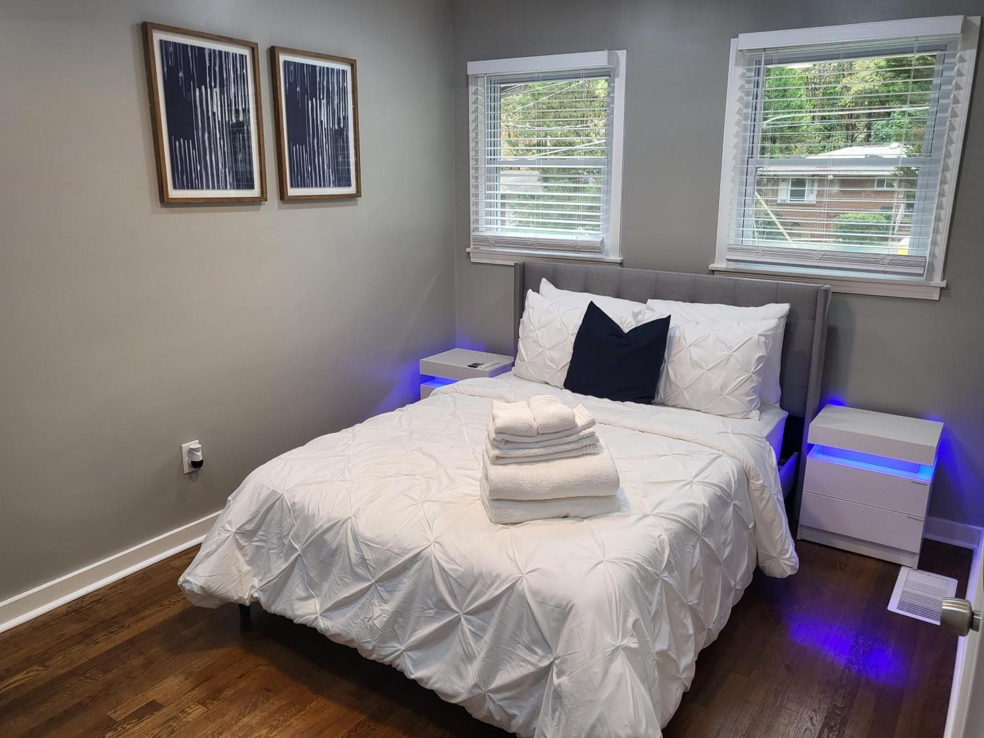 Rare Find! Private Heated Pool & - Entire Near Atl Center *
