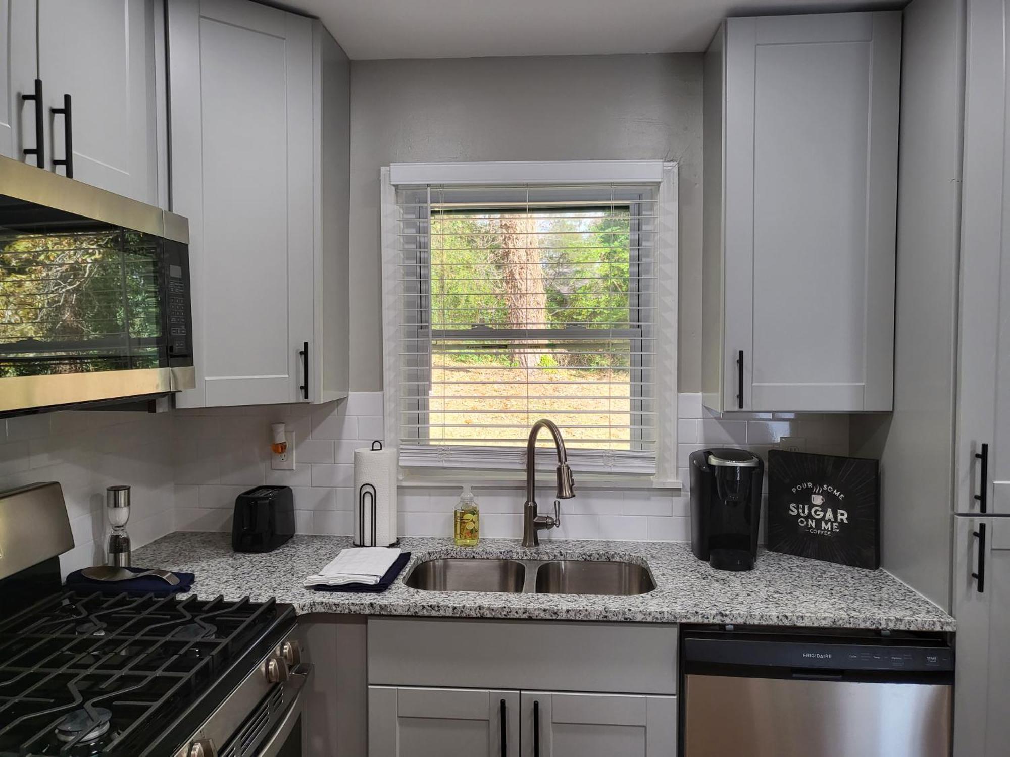 Rare Find! Private Heated Pool & - Entire Near Atl Center Atlanta