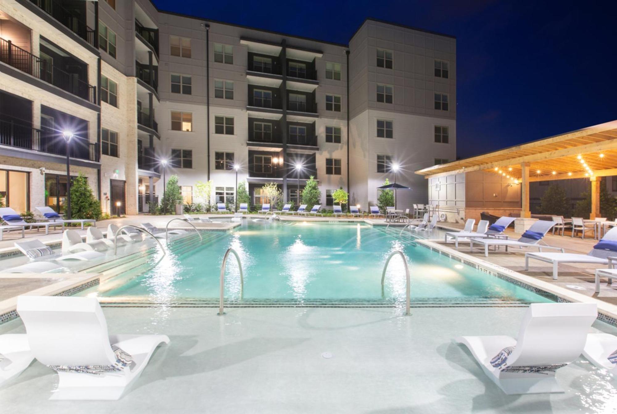 Apartment 2br Luxury Atl *