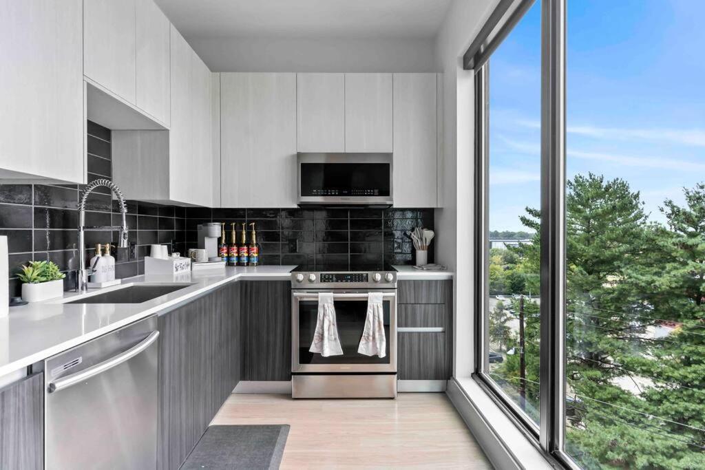 New! Luxury Penthouse W/ Amazingviews King Bed