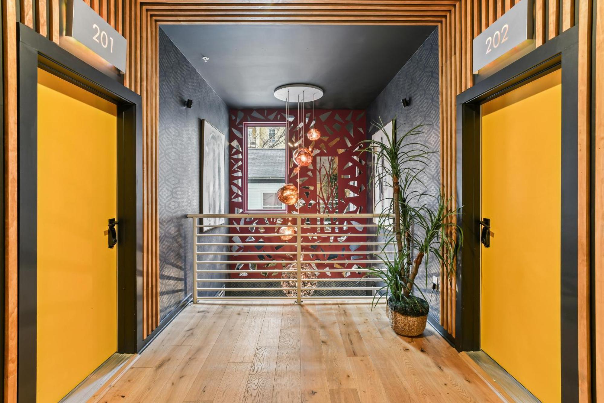 Hermetic Heart Of Midtown Semblance King Bed Studio Apartment *