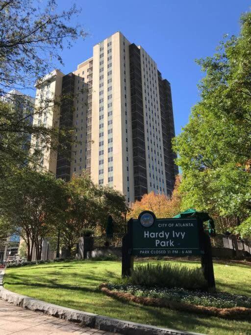 Entire Condo! Downtown! 24 Concierge! Pt9b