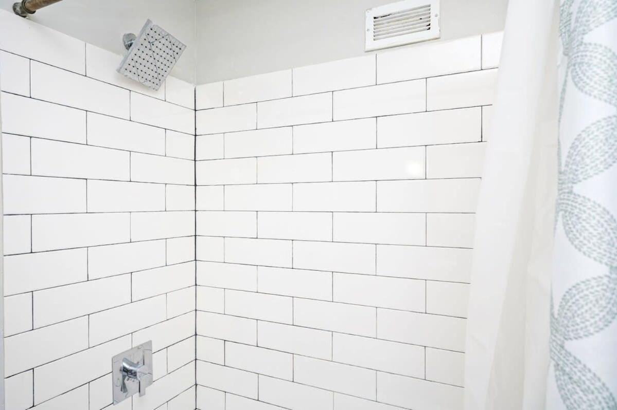 Apartment Downtown! Private Balcony! 24 Concierge! Pt11h *