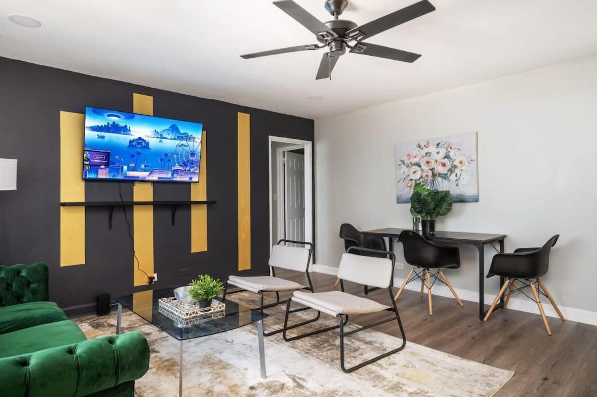 Downtown! Private Balcony! 24 Concierge! Pt11h Atlanta