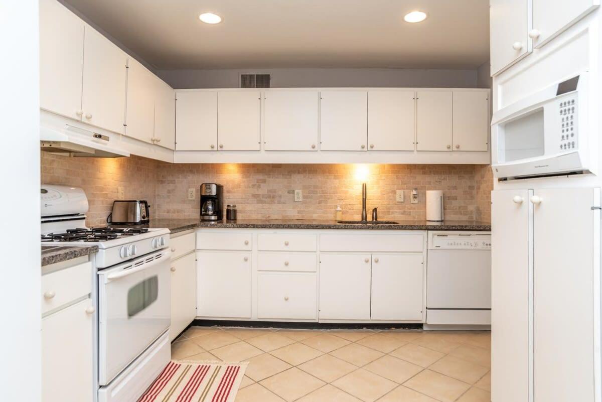 Holiday home Downtown 2bd Onsite Parking View Lm508