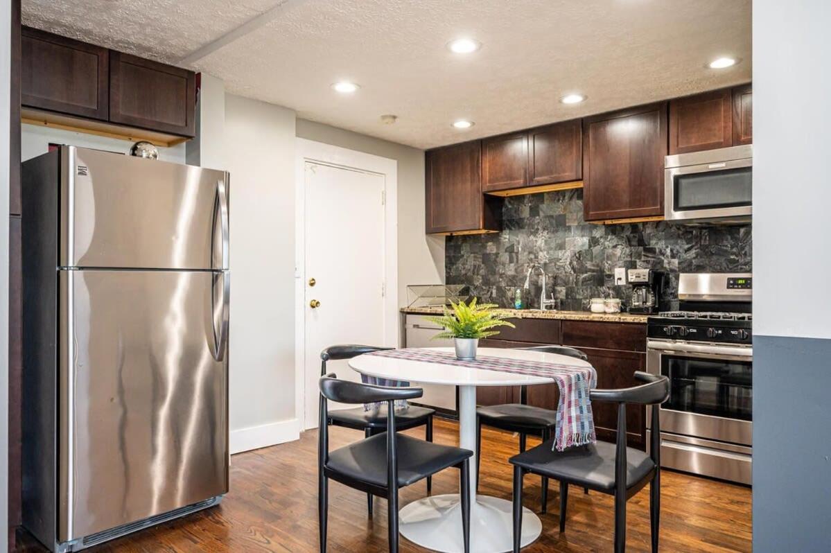 Atl Downtown 2br King Bed Free Parking Lm1702 Atlanta