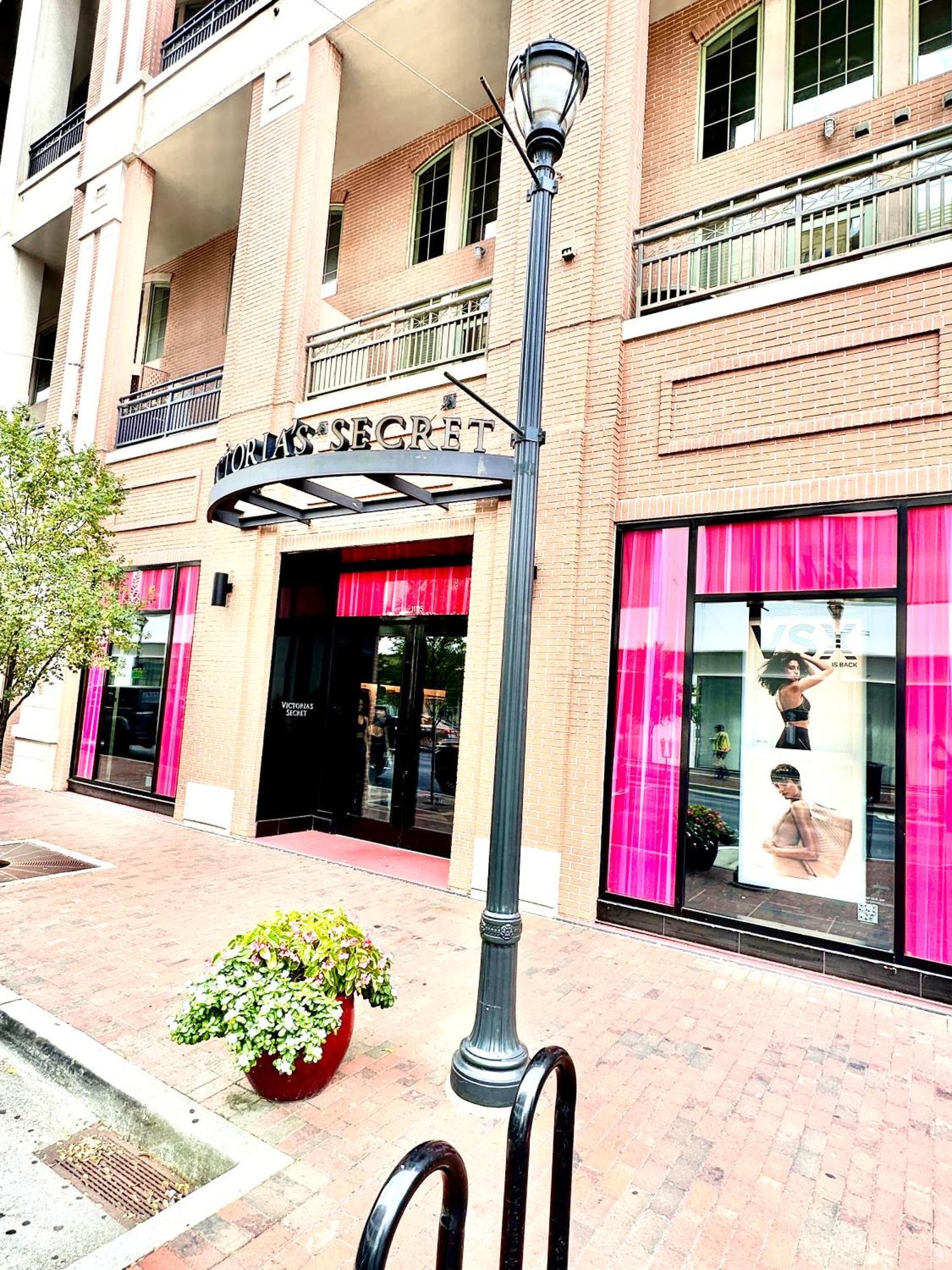 Grand 3br Loft In Atlantic Station *