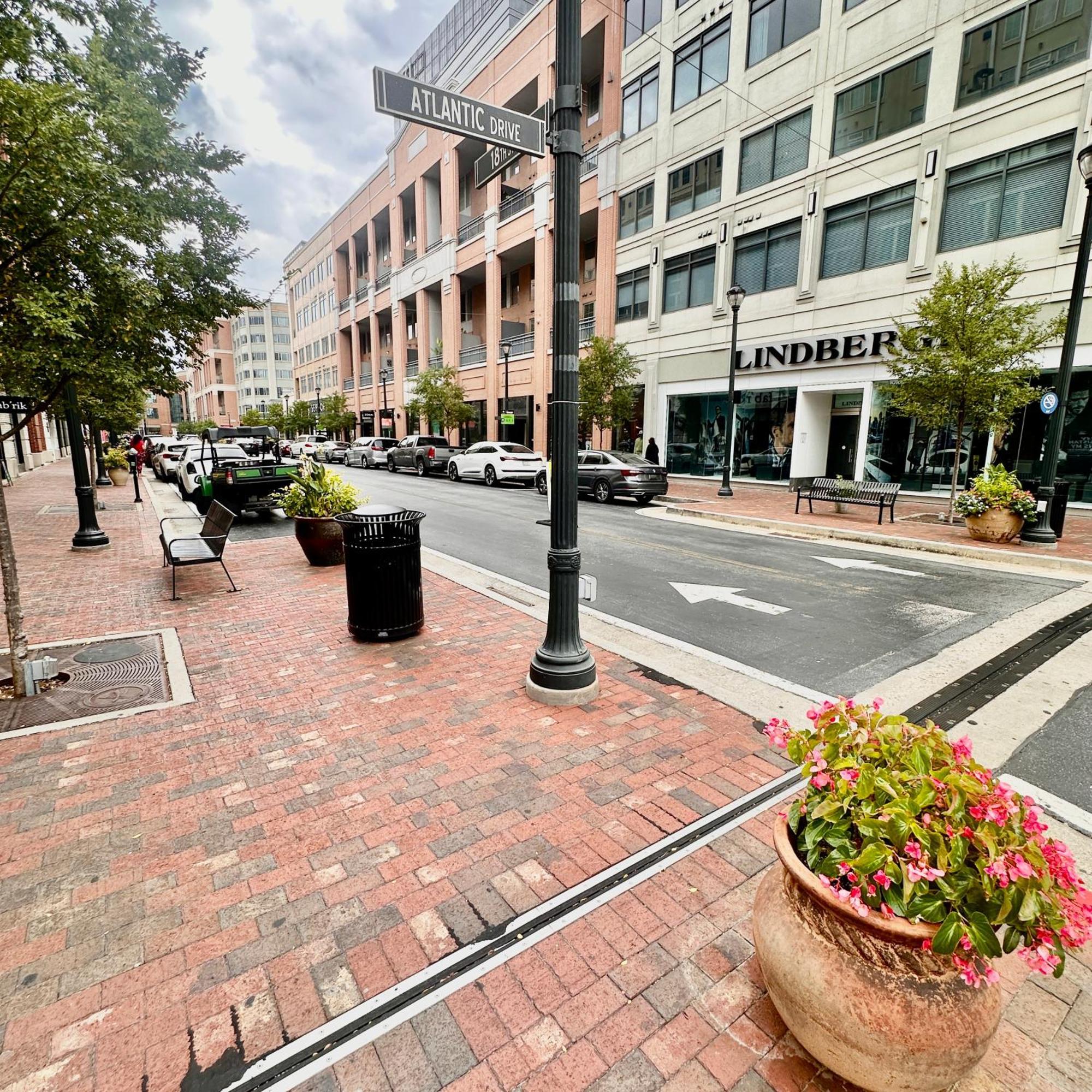 Grand 3br Loft In Atlantic Station Atlanta